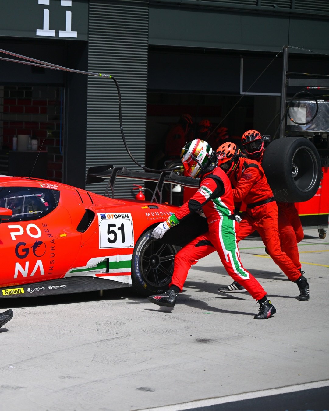 Aerografia casco Bell HP7 Ferrari GT3 Rafael Duran