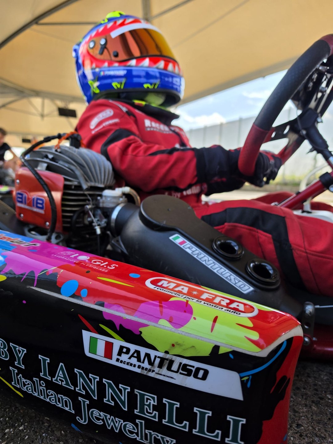 Finitura lucida casco Arai kart Noah Pantuso